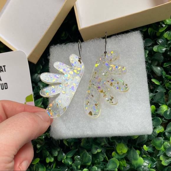 Eclectic Resin Earrings - Picture 7 of 9